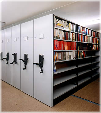 Posuvn� reg�ly pro archivy